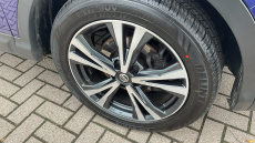 Nissan Qashqai 1.3 DiG-T N-Connecta 5dr Petrol Hatchback